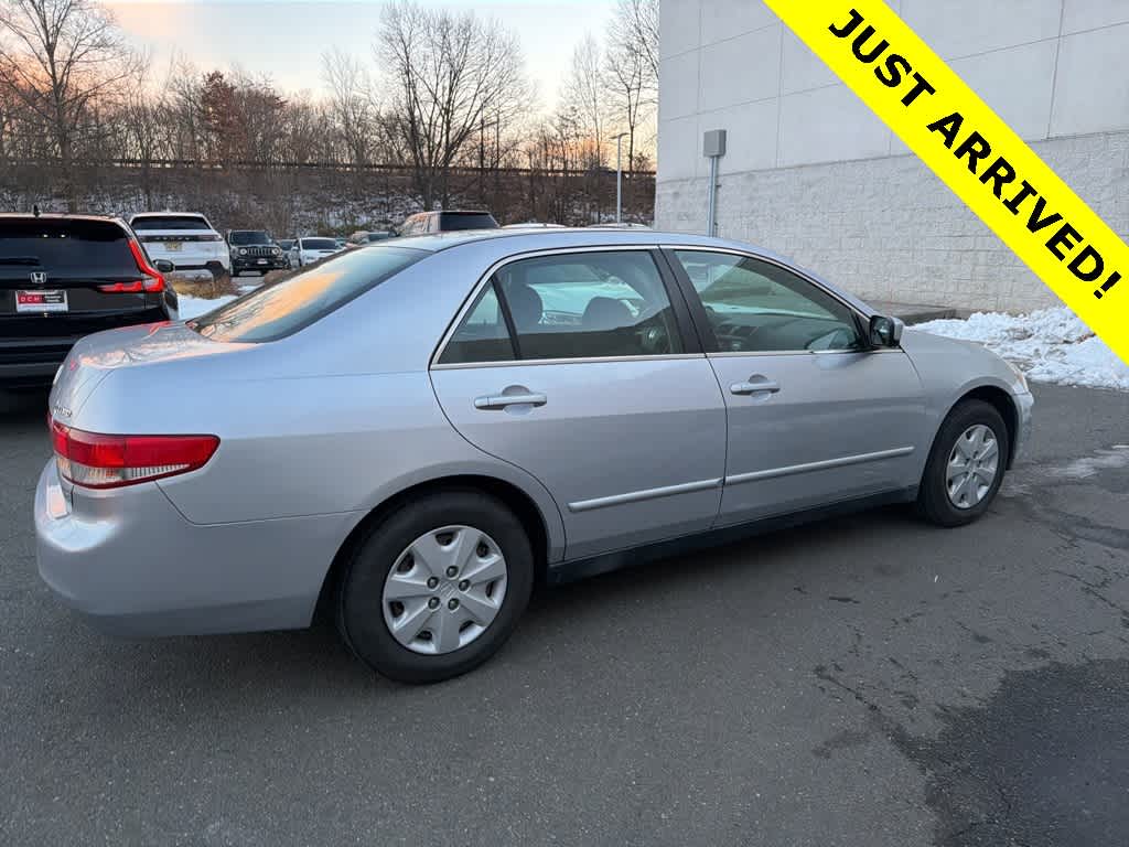 Thumbnail: 2004 Honda Accord - 18