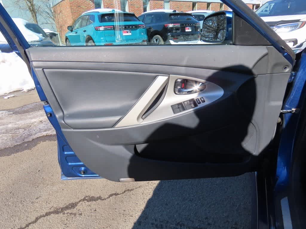 Thumbnail: 2010 Toyota Camry - 14