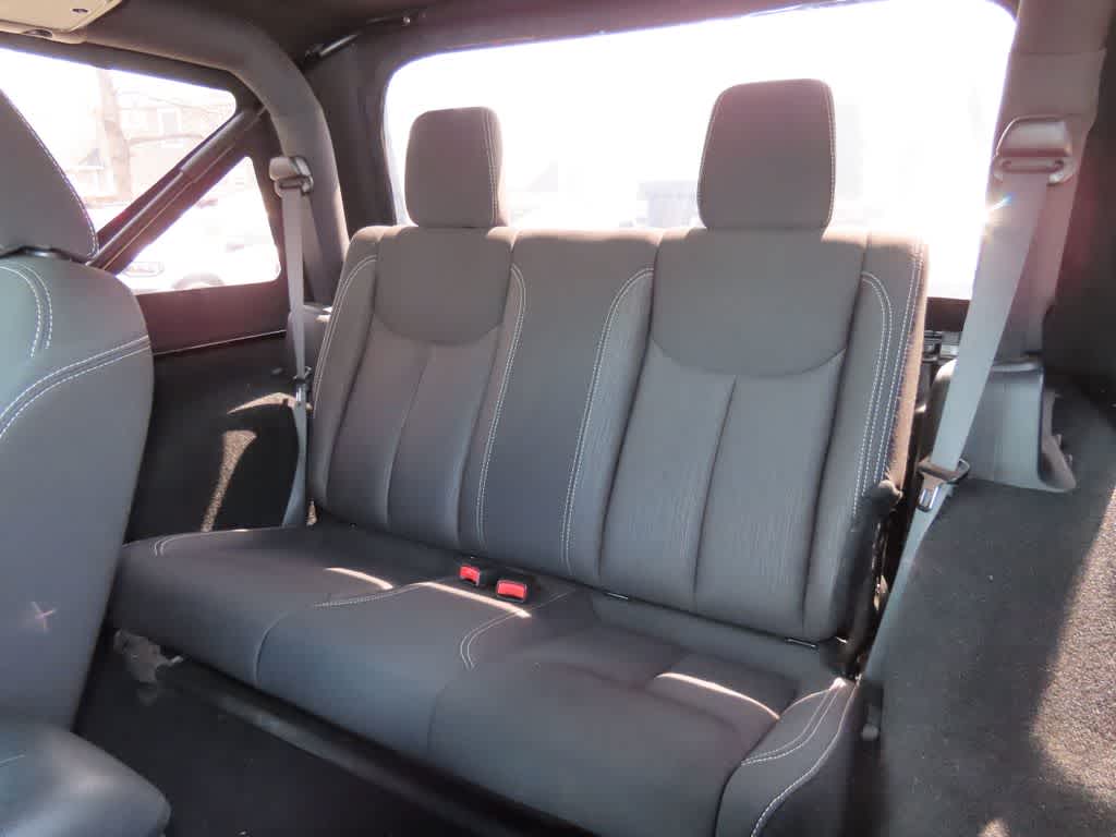 Thumbnail: 2015 Jeep Wrangler - 12