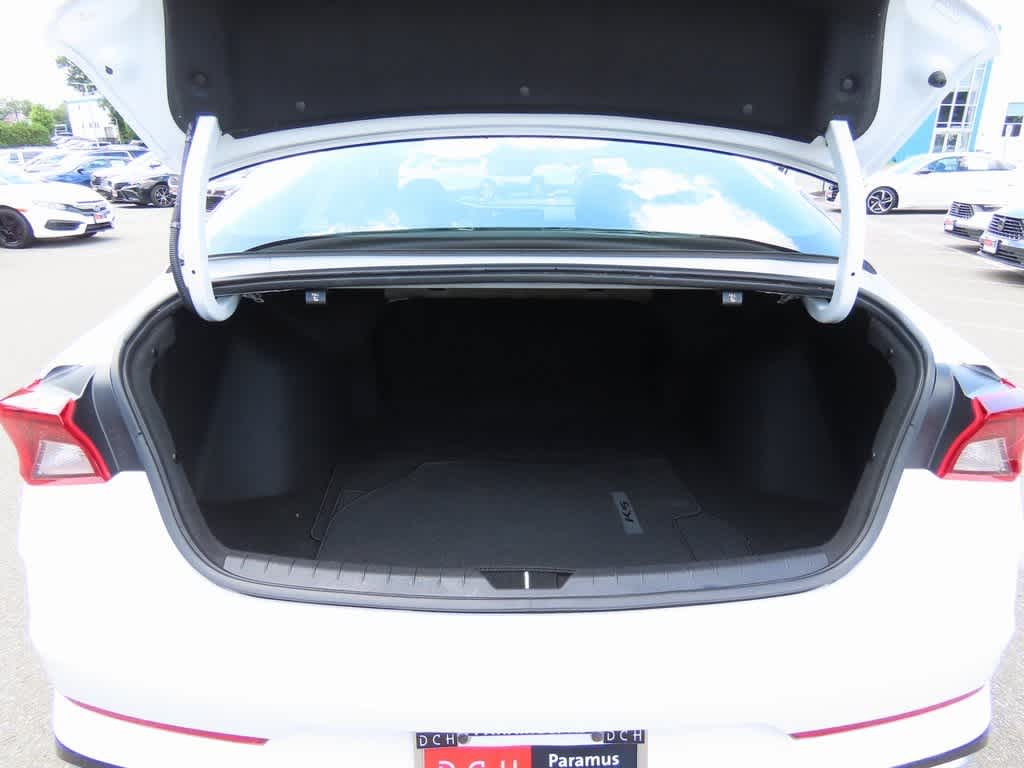 Thumbnail: 2022 Kia K5 - 12