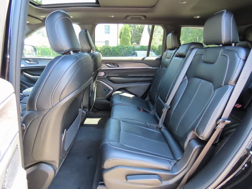 Thumbnail: 2021 Jeep Grand Cherokee L - 16