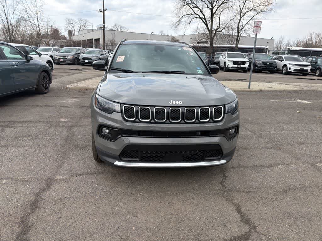 Thumbnail: 2023 Jeep Compass - 23