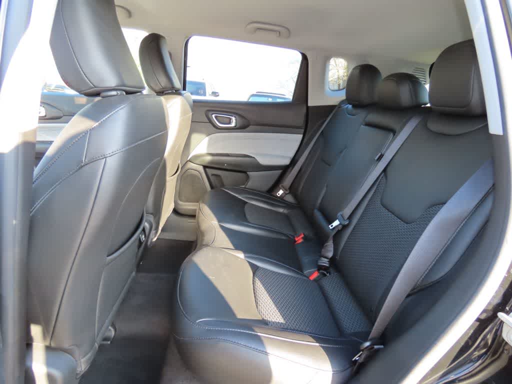 Thumbnail: 2022 Jeep Compass - 15