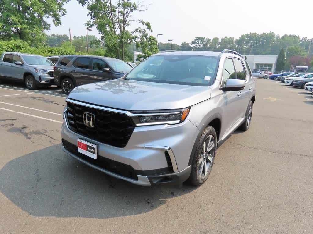 2025 Honda Pilot Touring Hero Image