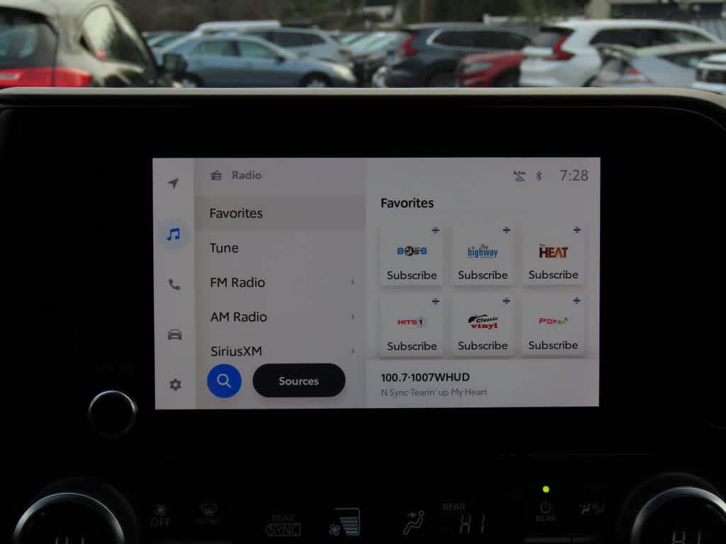 Thumbnail: 2023 Toyota Highlander - 19