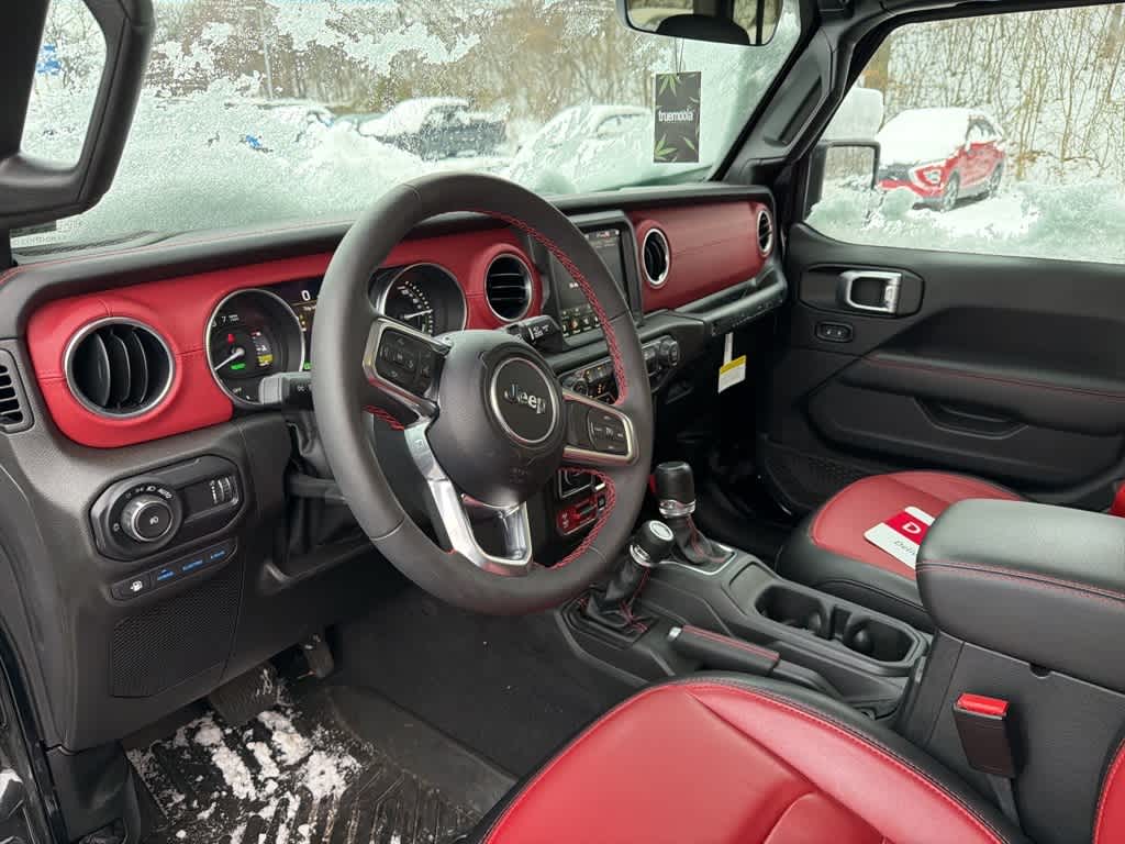 Thumbnail: 2023 Jeep Wrangler - 23