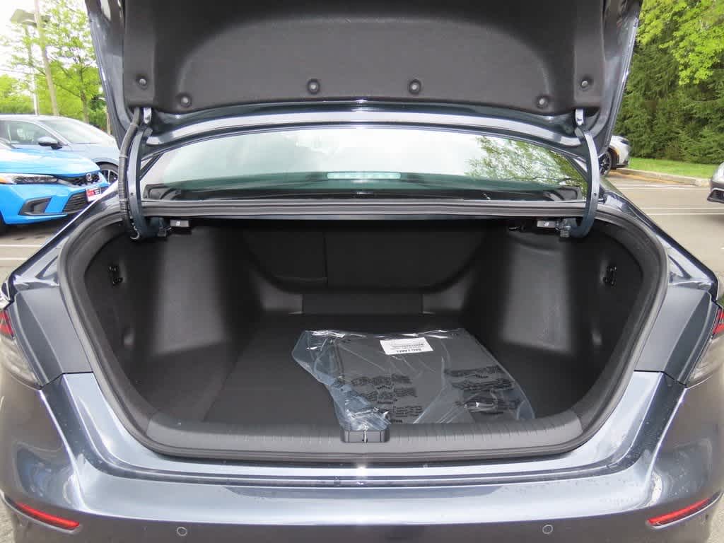 2025 Honda Accord Touring 11