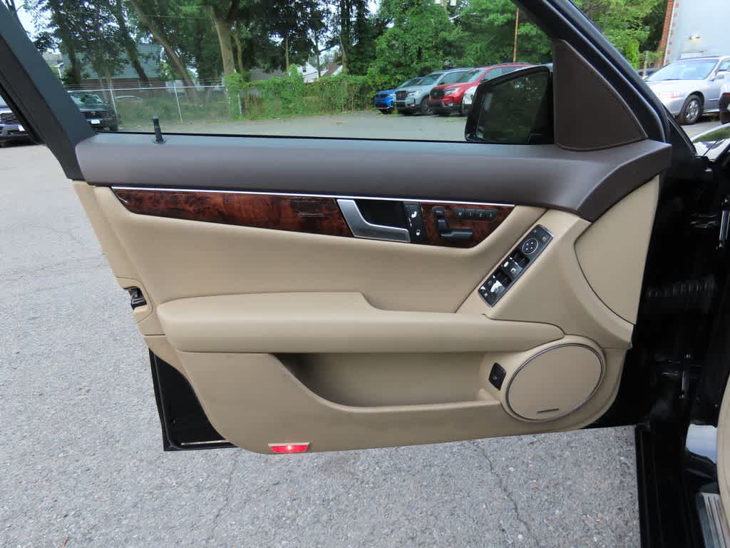 Thumbnail: 2014 Mercedes-Benz C-Class - 15