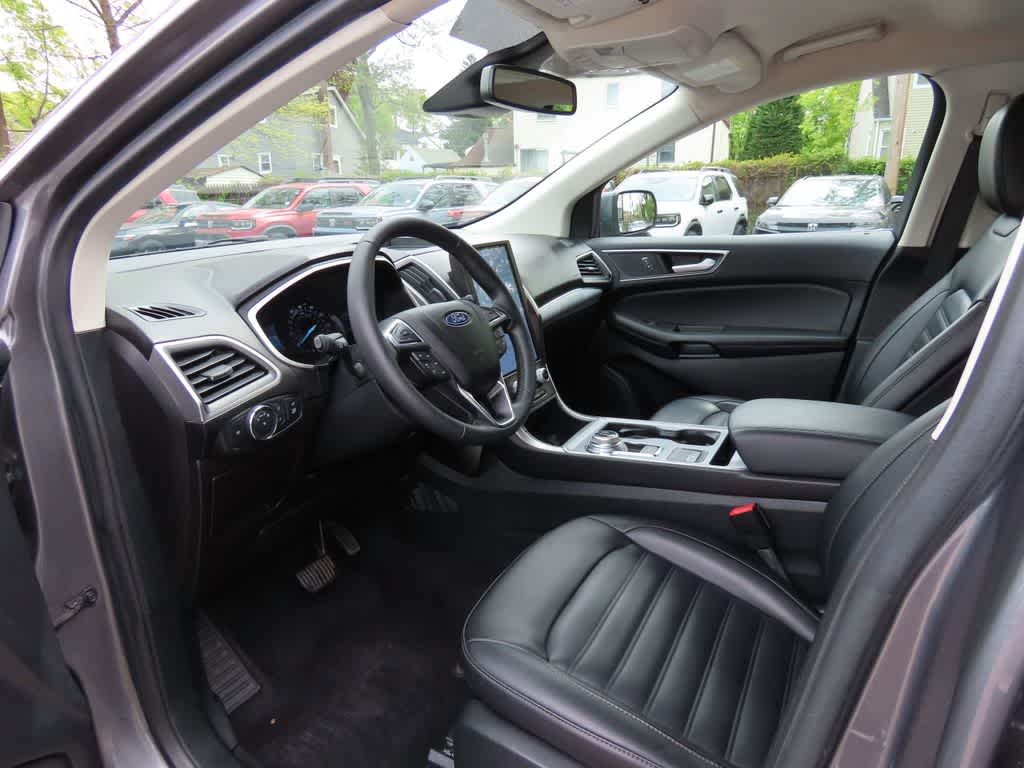 Thumbnail: 2021 Ford Edge - 2