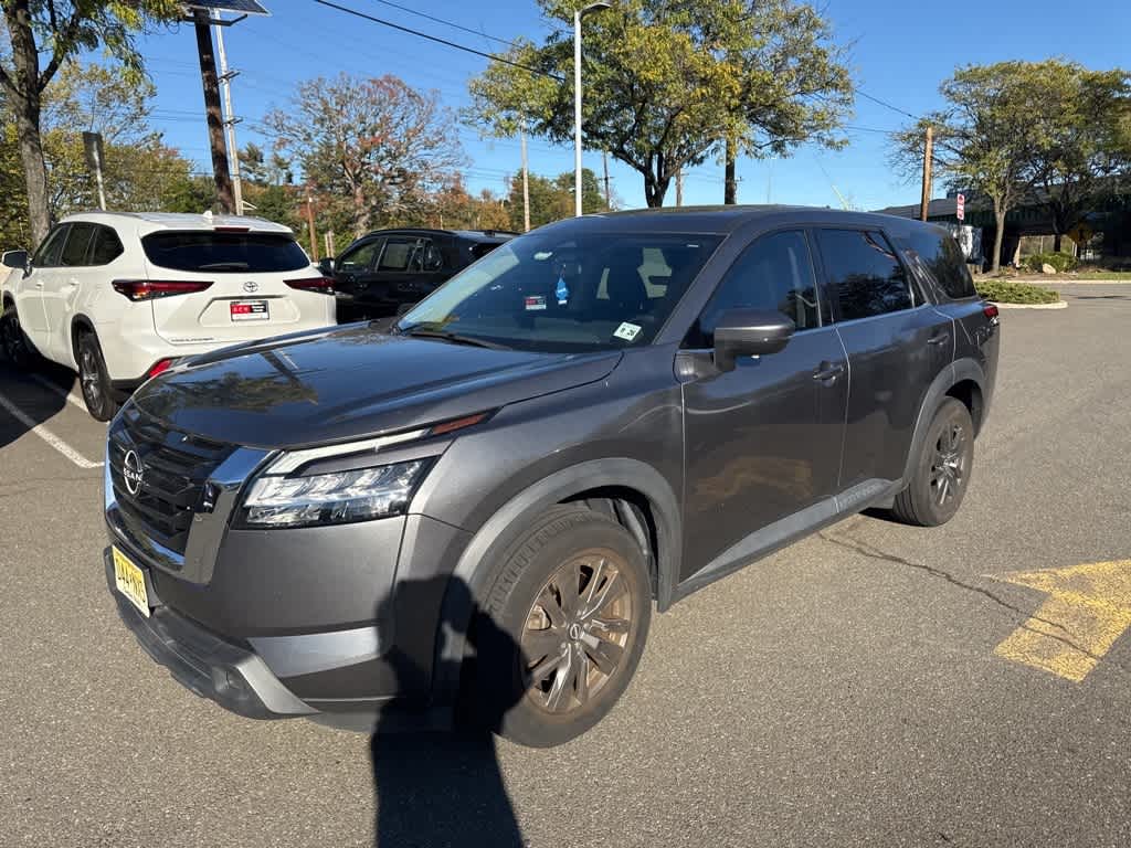 Thumbnail: 2022 Nissan Pathfinder - 5