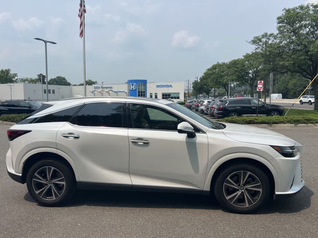 Thumbnail: 2023 Lexus RX - 4