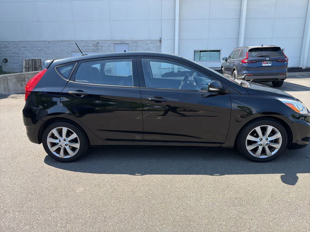 Thumbnail: 2014 Hyundai Accent - 16