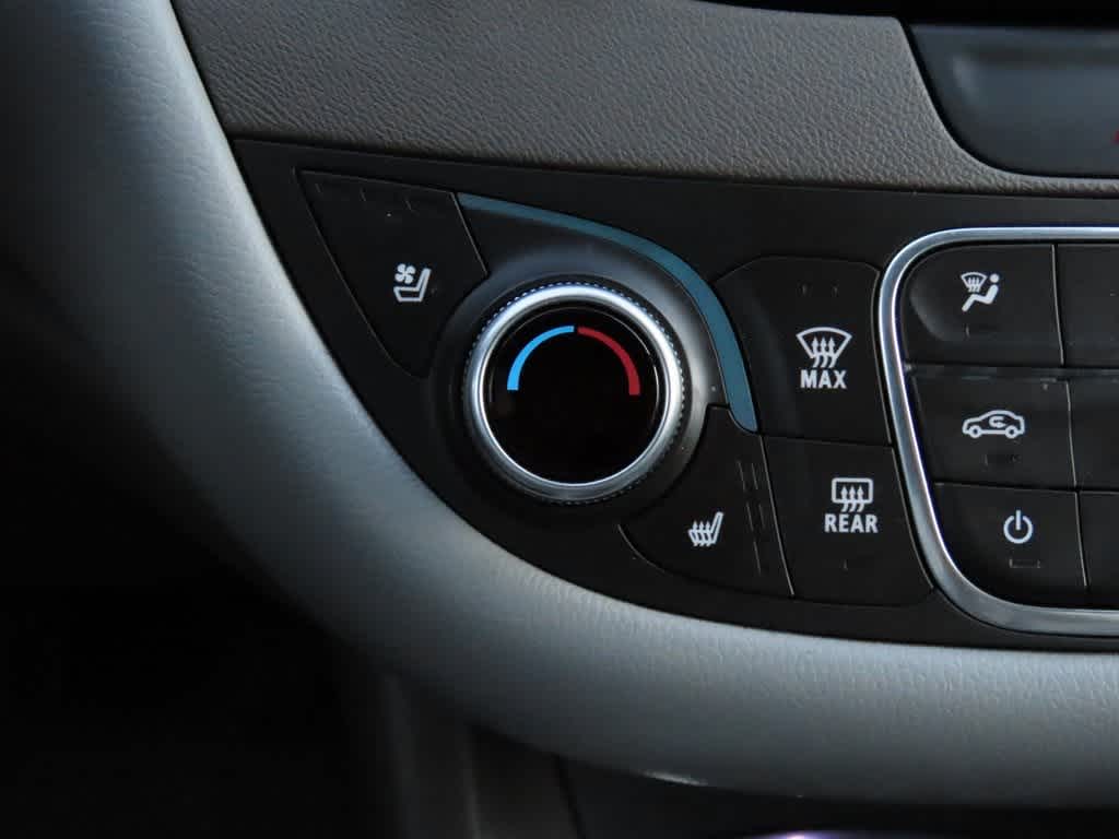 Thumbnail: 2019 Chevrolet Malibu - 27