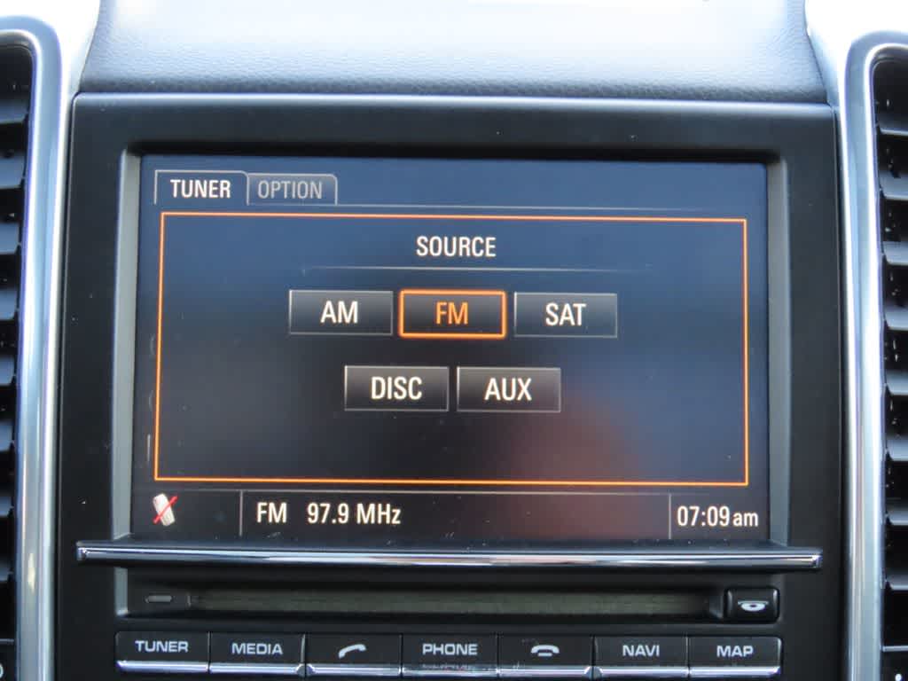 Thumbnail: 2012 Porsche Cayenne - 21