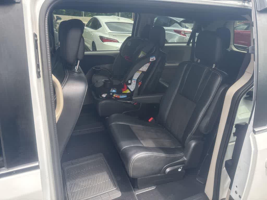 Thumbnail: 2019 Dodge Grand Caravan - 5
