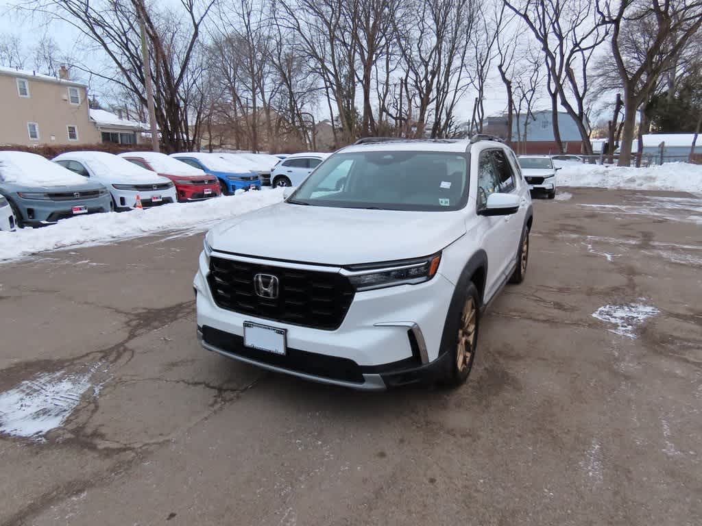 Thumbnail: 2023 Honda Pilot - 1