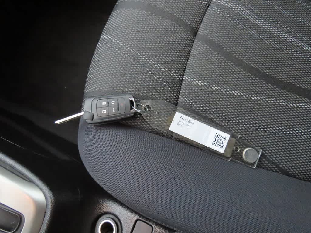 Thumbnail: 2014 Chevrolet Sonic - 23