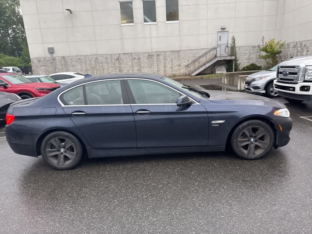Thumbnail: 2011 BMW 5 Series - 13