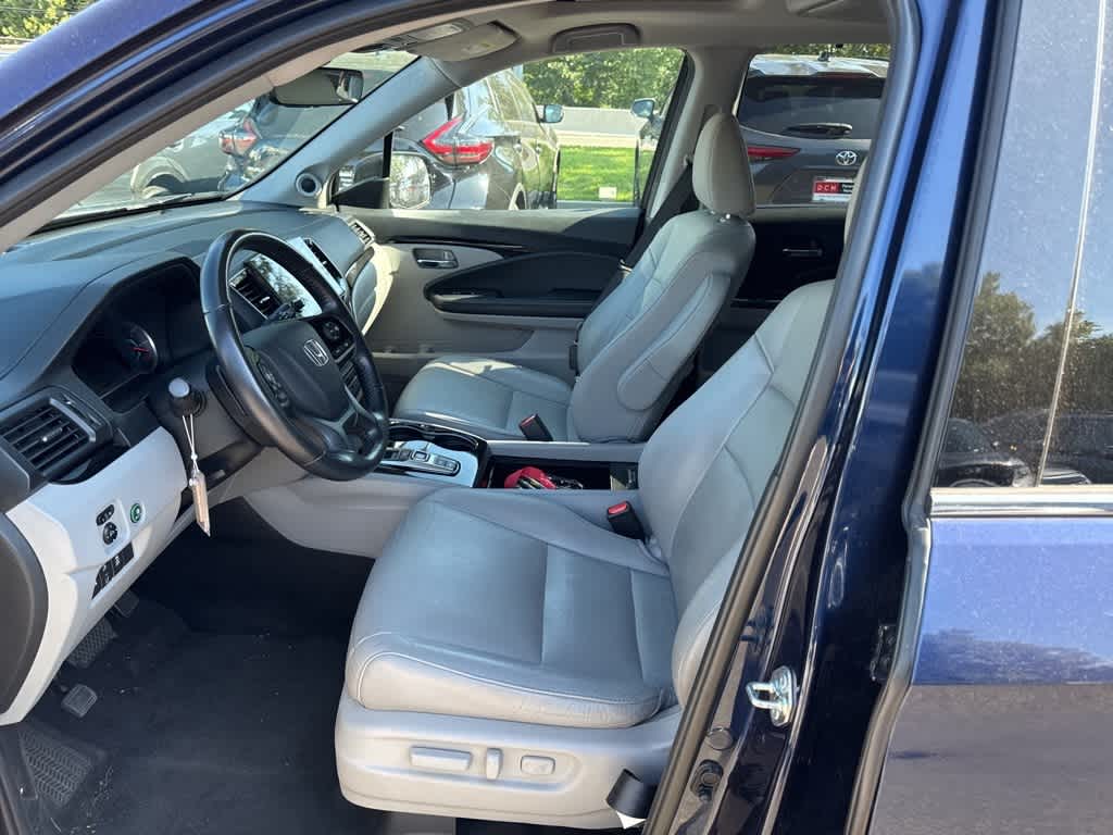 Thumbnail: 2019 Honda Pilot - 14