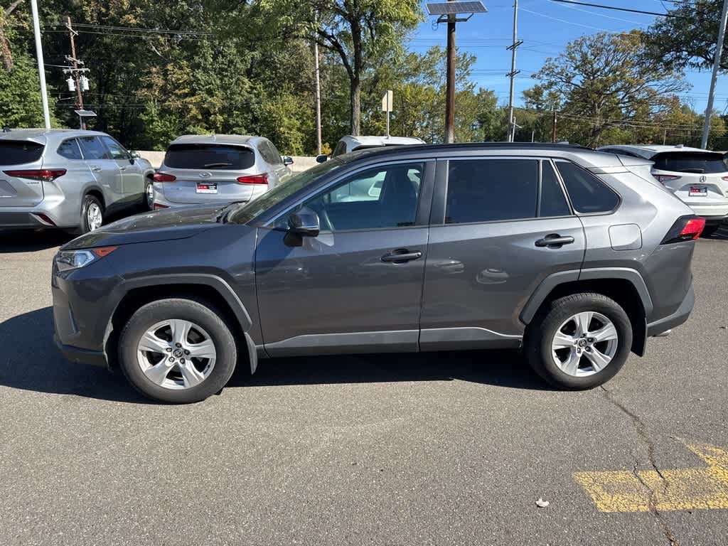 Thumbnail: 2021 Toyota RAV4 - 3
