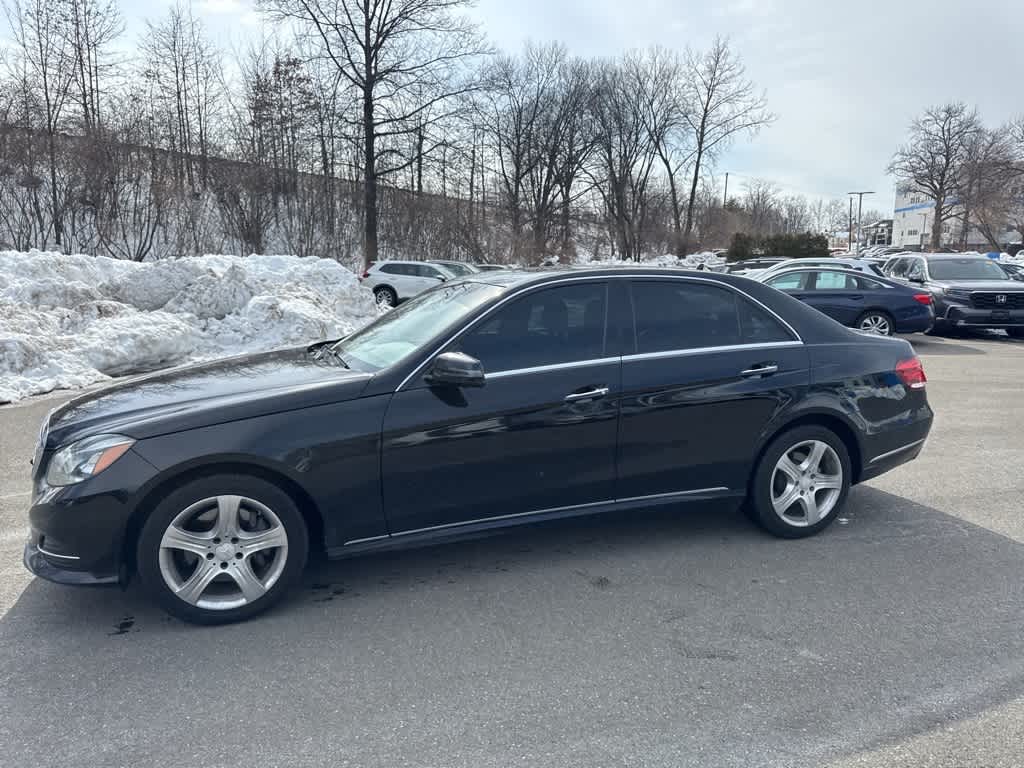 Thumbnail: 2015 Mercedes-Benz E-Class - 3