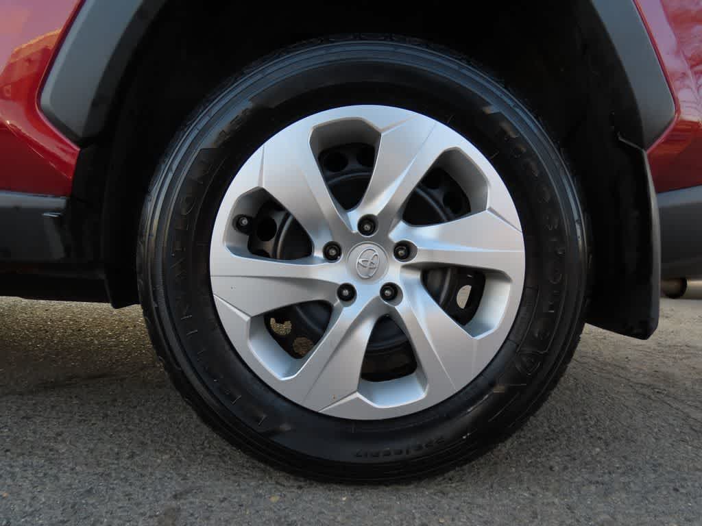 Thumbnail: 2023 Toyota RAV4 - 9