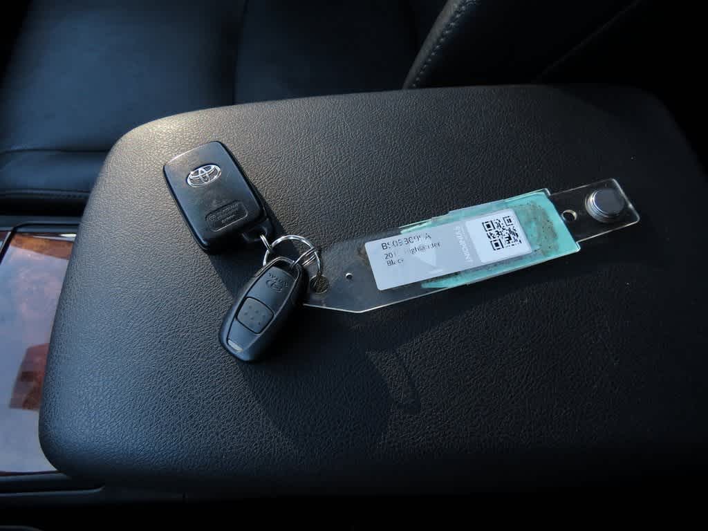 Thumbnail: 2011 Toyota Highlander - 41