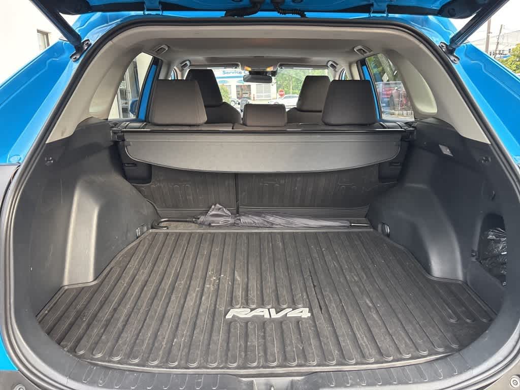 Thumbnail: 2019 Toyota RAV4 - 16