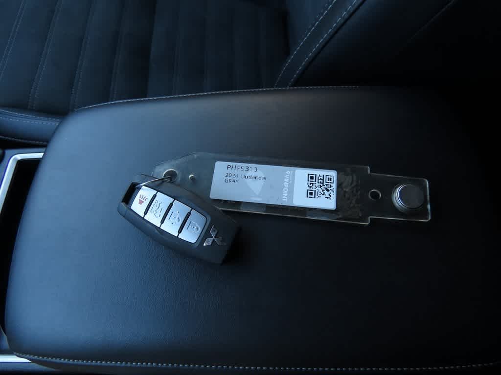 Thumbnail: 2024 Mitsubishi Outlander - 27