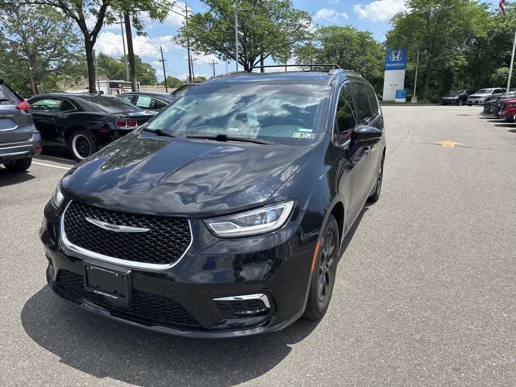 Thumbnail: 2021 Chrysler Pacifica - 6