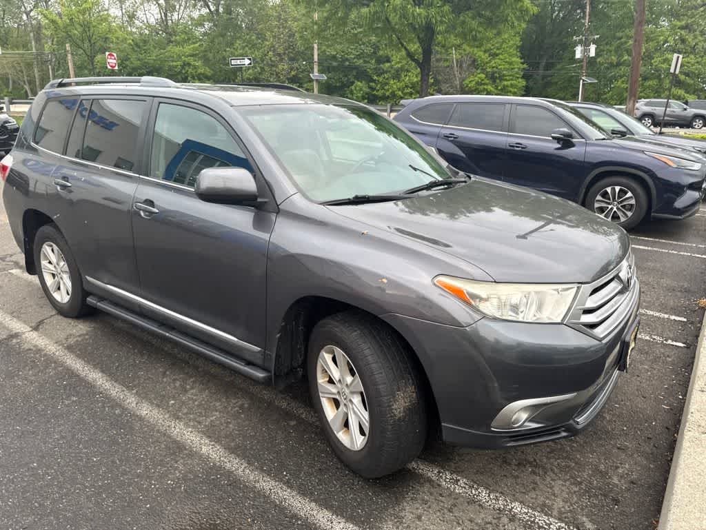 Thumbnail: 2013 Toyota Highlander - 15