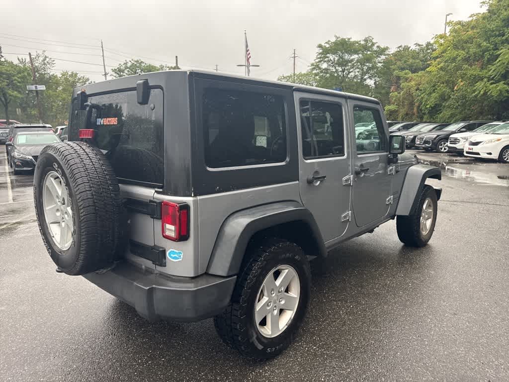 Thumbnail: 2015 Jeep Wrangler - 10
