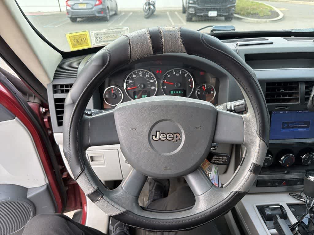 Thumbnail: 2008 Jeep Liberty - 16