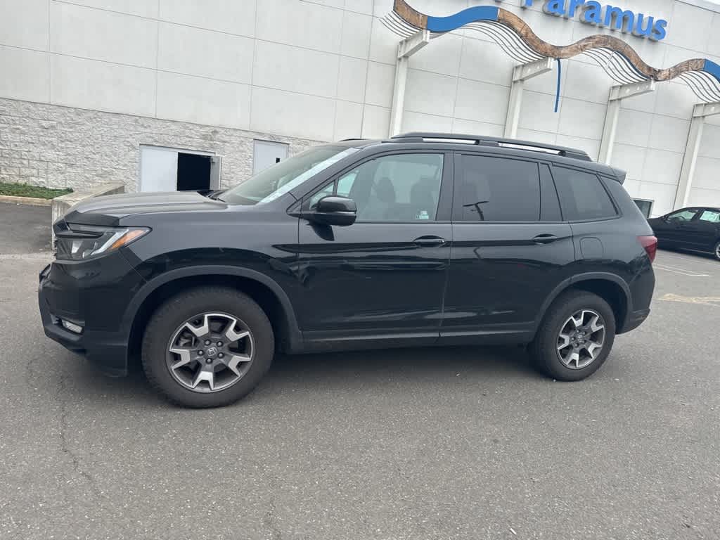 Thumbnail: 2022 Honda Passport - 4
