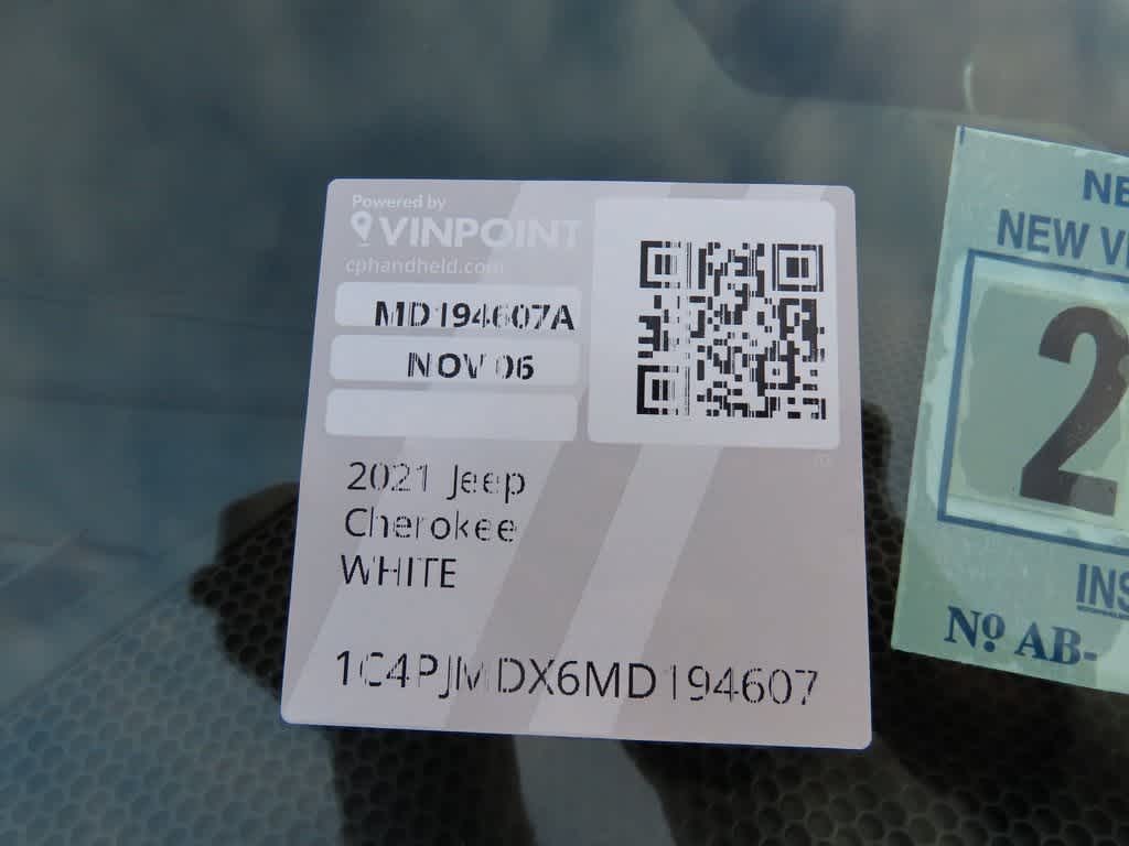 Thumbnail: 2021 Jeep Cherokee - 31