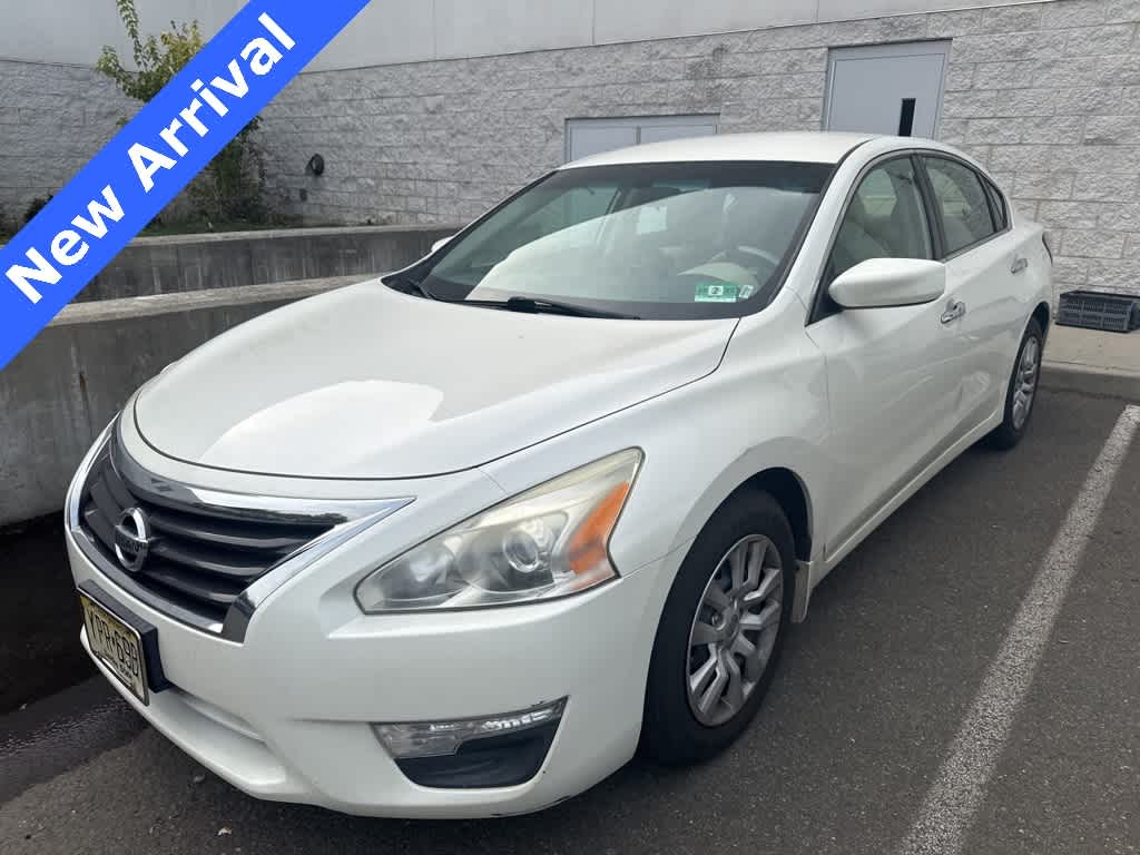 Thumbnail: 2015 Nissan Altima - 1