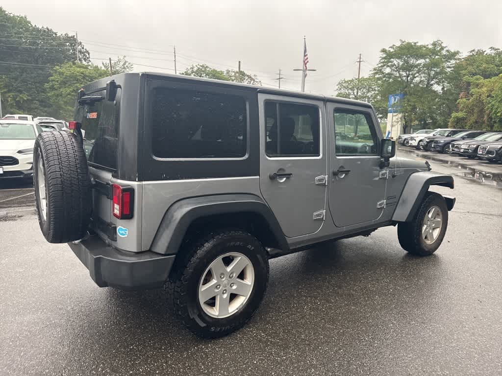 Thumbnail: 2015 Jeep Wrangler - 11