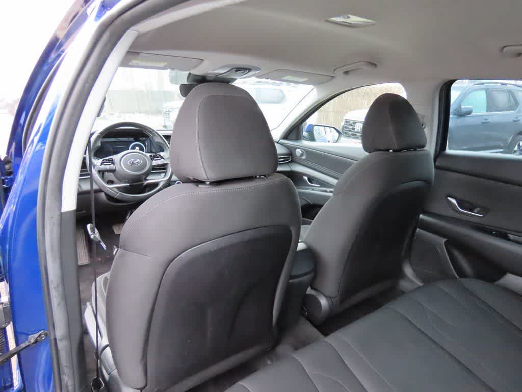 Thumbnail: 2022 Hyundai Elantra - 14