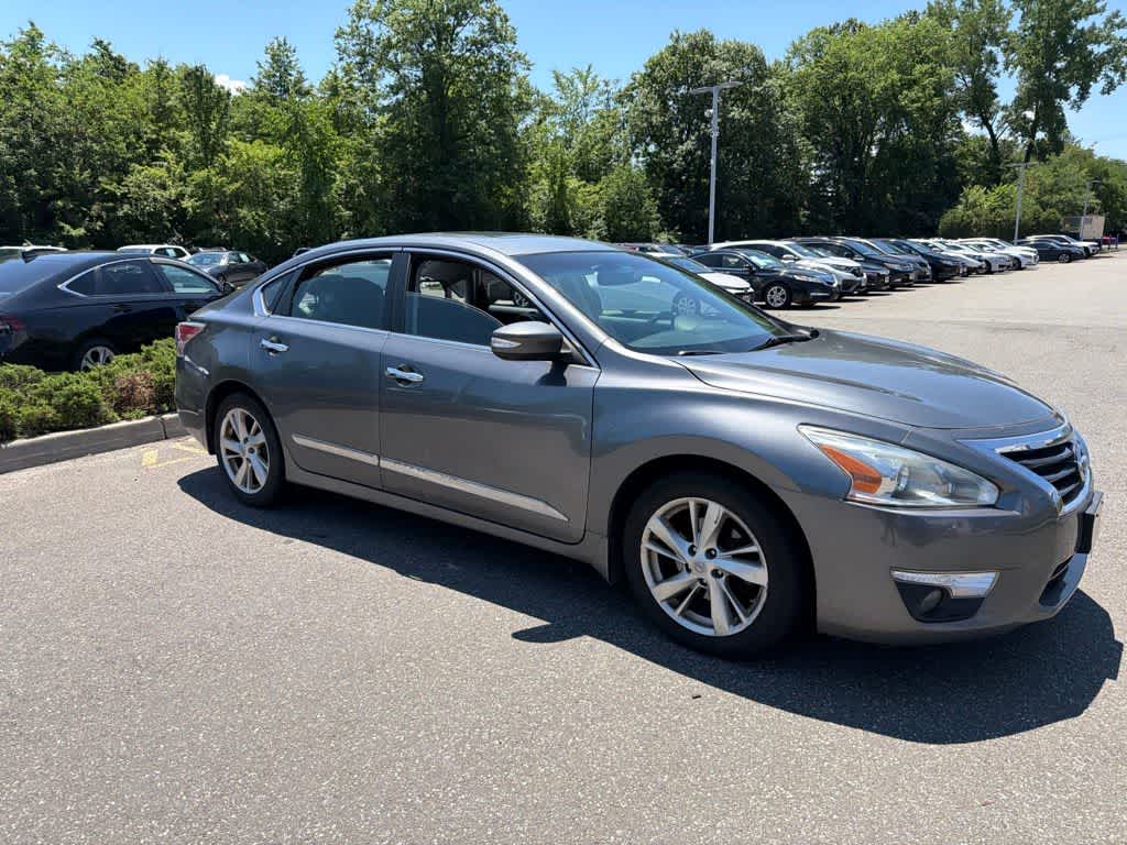 Thumbnail: 2015 Nissan Altima - 14