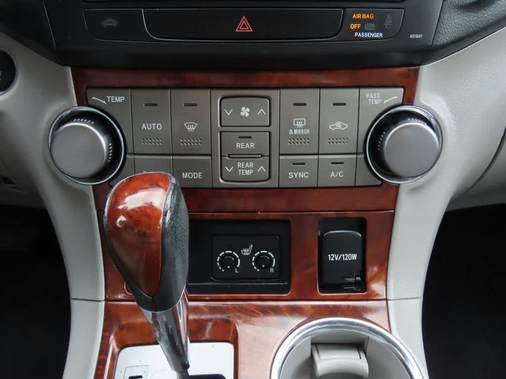 Thumbnail: 2011 Toyota Highlander - 25