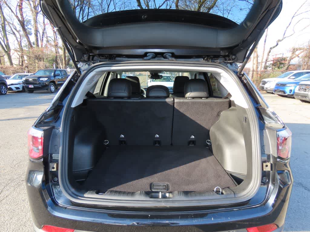 Thumbnail: 2022 Jeep Compass - 13