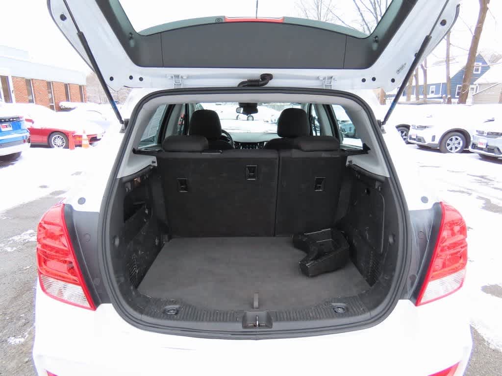 Thumbnail: 2018 Chevrolet Trax - 11