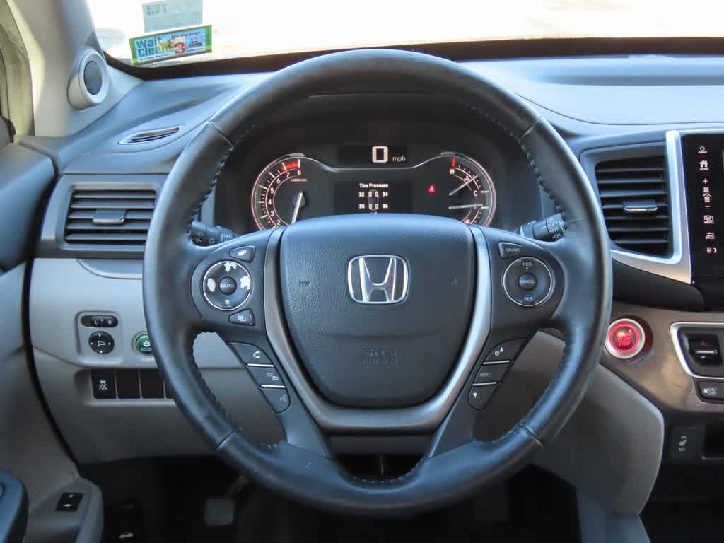 Thumbnail: 2018 Honda Pilot - 21