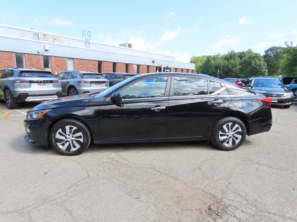 Thumbnail: 2020 Nissan Altima - 3
