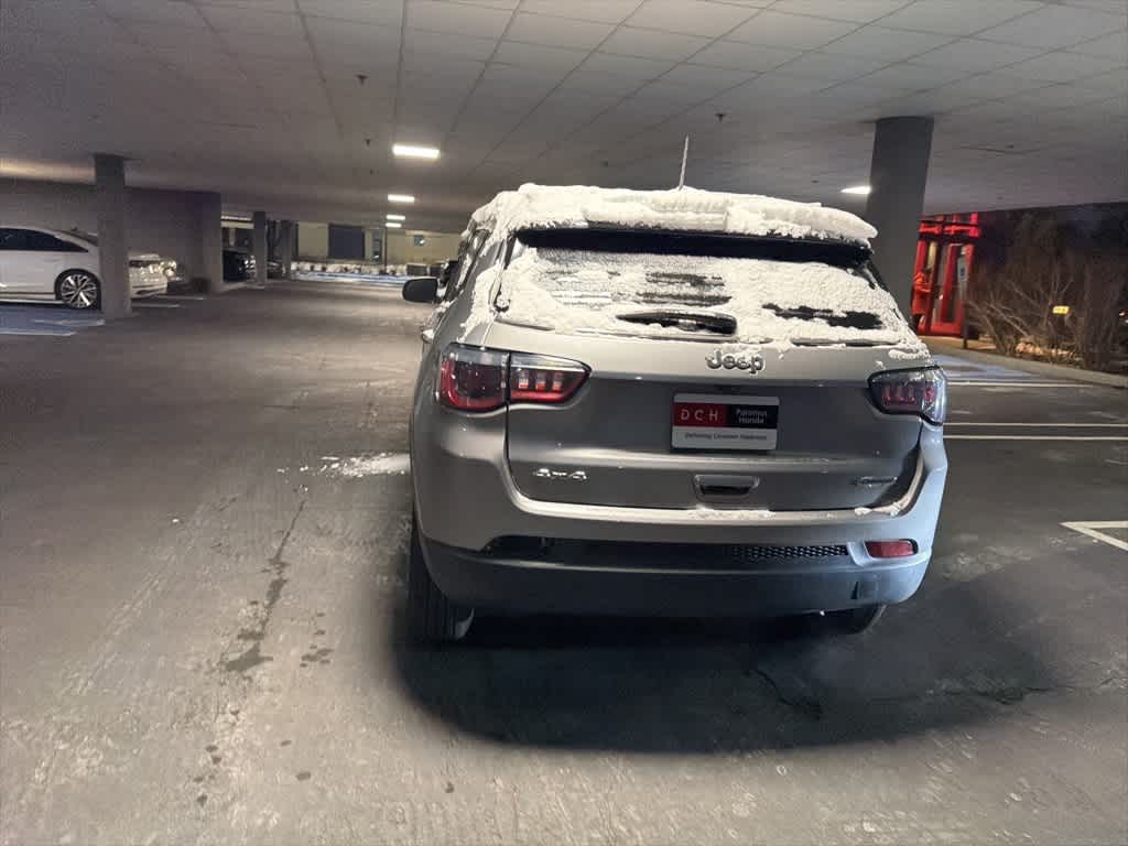 Thumbnail: 2018 Jeep Compass - 13