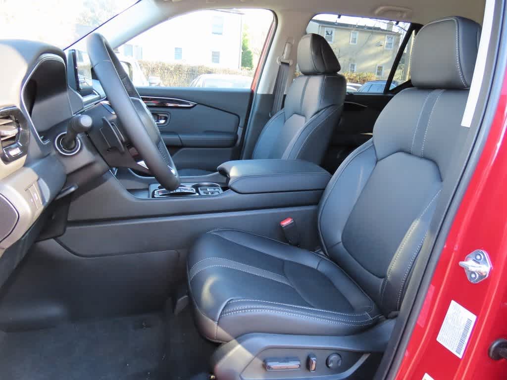 Thumbnail: 2025 Honda Pilot - 13