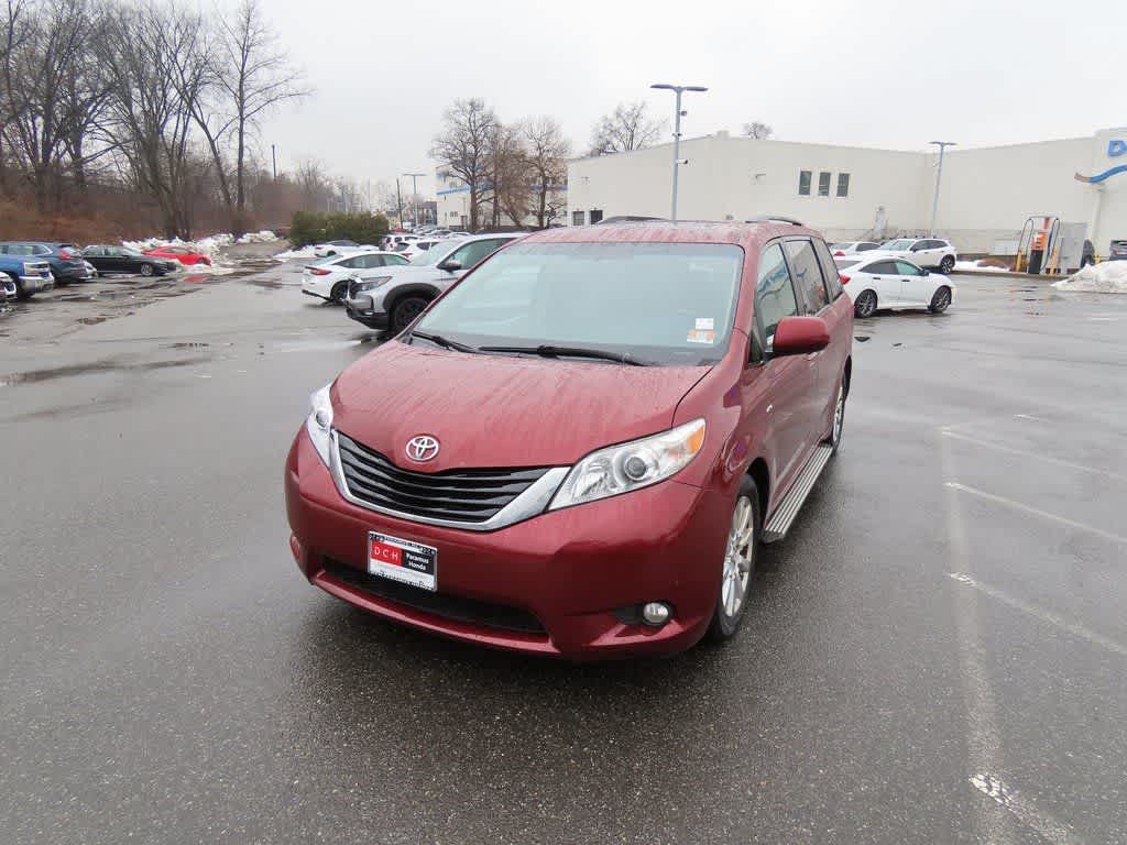 2017 Toyota Sienna XLE -
                  Paramus, NJ