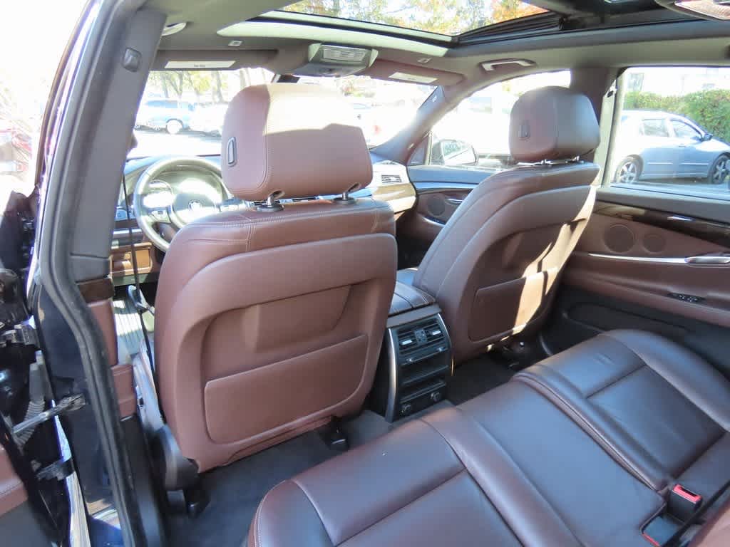 Thumbnail: 2015 BMW 5 Series - 13