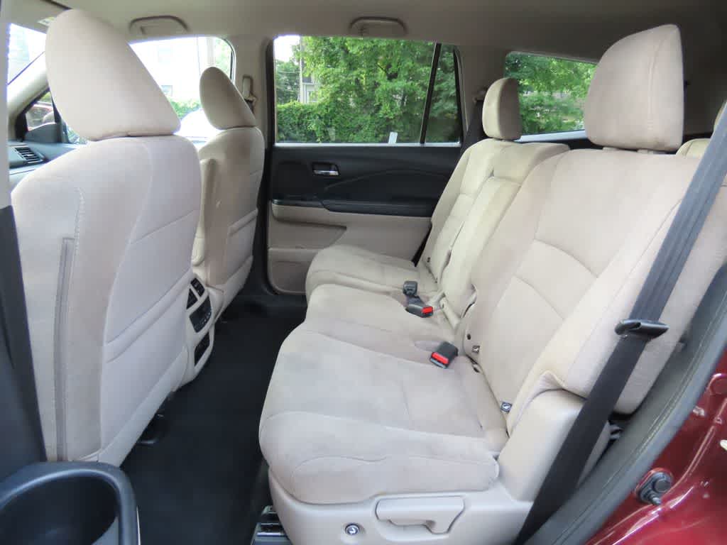 Thumbnail: 2019 Honda Pilot - 15