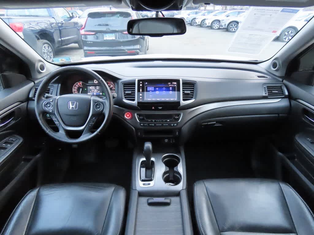 Thumbnail: 2018 Honda Pilot - 19